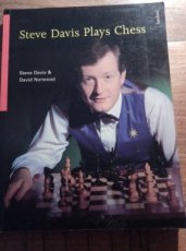 31768 Davis, S. en Norwood D. Steve Davis plays chess