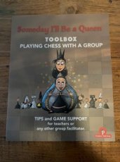 33904 Minne, C. Someday I'll be a Queen, Playing chess with a group / Playing chess with one child