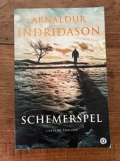 34260 Indridason, A. Schemerspel